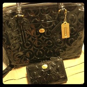 Coach Black patent leather Purse and wallet